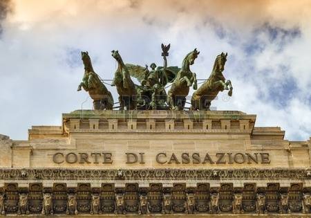 59491980-quadriga-upon-corte-di-cassazione-the-supreme-court-of-cassation-by-cloudy-day-rome-italy